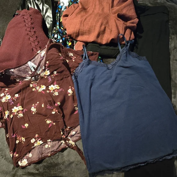 Lot/Bundle of 15 Womens Clothing (L-XL) - Picture 7 of 9